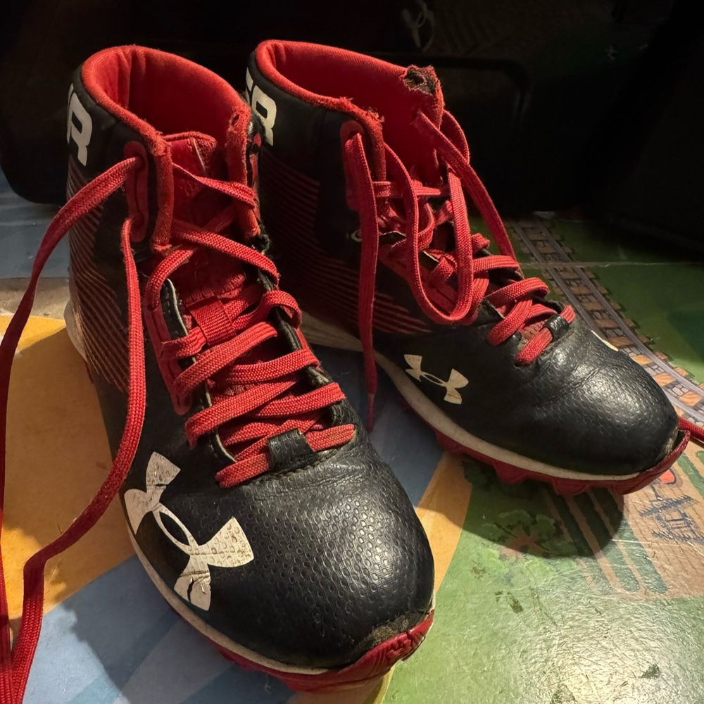 Under Armour Kids Black and Red Sneakers